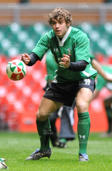 04.02.09 - Wales Rugby Training - Lee Halfpenny at a training session ahead of his sides Six Nations match against Scotland 