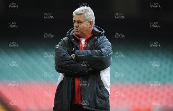 04.02.09 - Wales Rugby Training - Wales Head coach Warren Gatland at a training session ahead of his sides Six Nations match against Scotland 