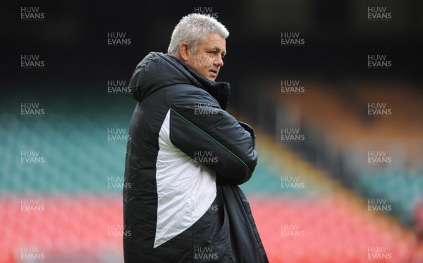 04.02.09 - Wales Rugby Training - Wales Head coach Warren Gatland at a training session ahead of his sides Six Nations match against Scotland 