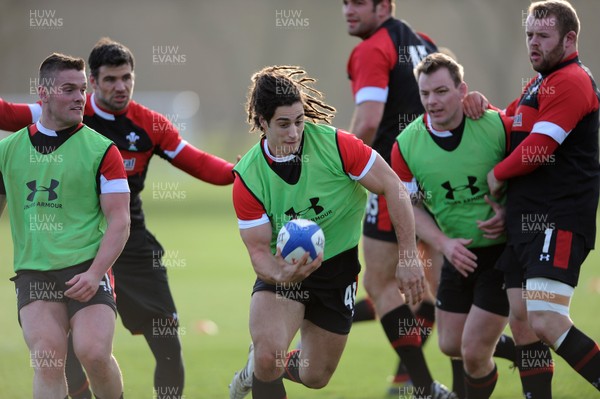 040213 - Wales Rugby Training -Josh Navidi during training