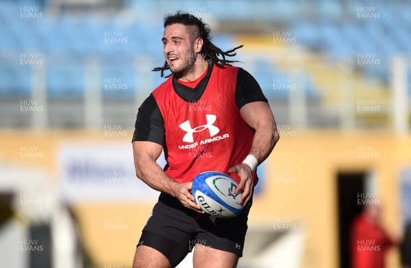 040219 - Wales Rugby Training - Josh Navidi during training