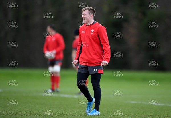 040220 - Wales Rugby Training - Nick Tompkins during training