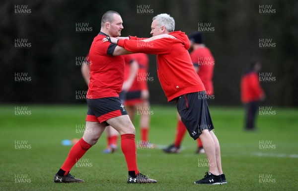 040220 - Wales Rugby Training - Ken Owens and Paul Stridgeon during training
