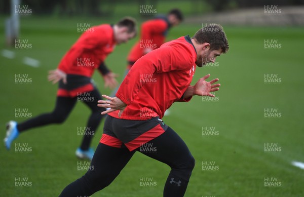 040220 - Wales Rugby Training - Leigh Halfpenny during training