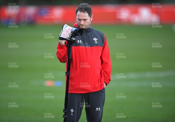 040220 - Wales Rugby Training - Rhodri Bown during training