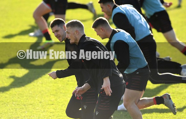 040222 - Wales Rugby Training - Tomos Williams and Johnny McNicholl during training