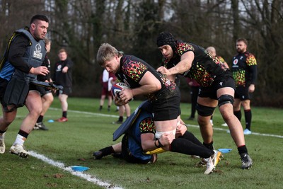 040226 - Wales Rugby Training ahead of their first Six Nations game against England - Aaron Wainwright during training