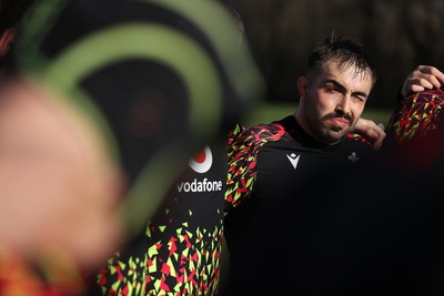 040226 - Wales Rugby Training ahead of their first Six Nations game against England - Liam Belcher during training