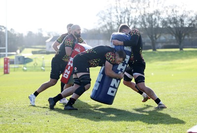040226 - Wales Rugby Training ahead of their first Six Nations game against England - Ben Carter and Taine Plumtree during training