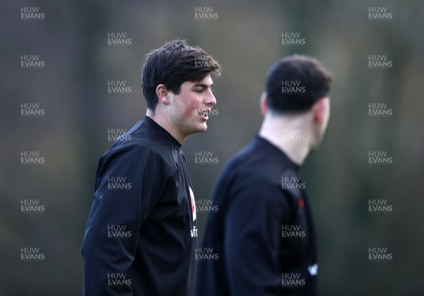 040226 - Wales Rugby Training ahead of their first Six Nations game against England - Louis Rees-Zammit during training