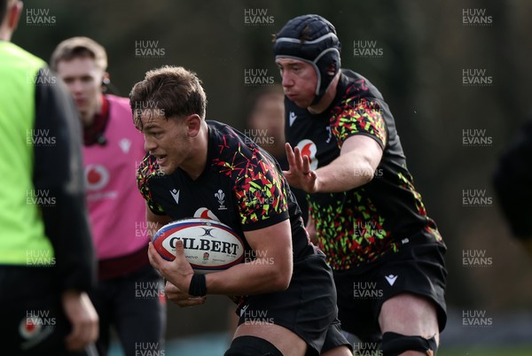 040226 - Wales Rugby Training ahead of their first Six Nations game against England - Alex Mann during training
