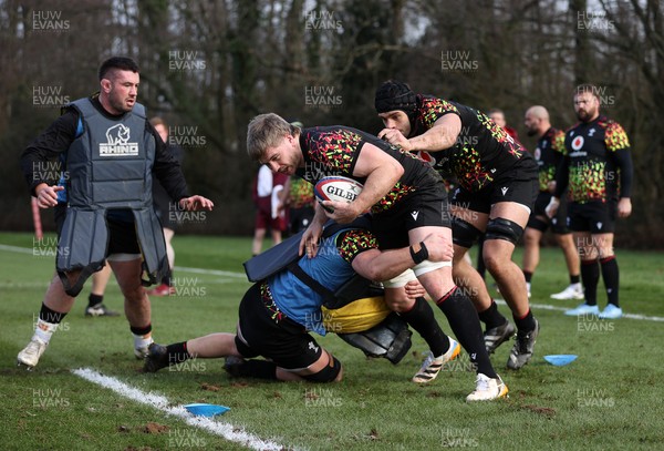 040226 - Wales Rugby Training ahead of their first Six Nations game against England - Aaron Wainwright during training