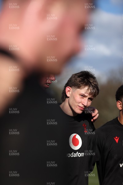 040226 - Wales Rugby Training ahead of their first Six Nations game against England - Ellis Mee during training