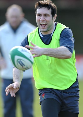 04.03.08 - Wales Rugby Training - Stephen Jones in action during training 