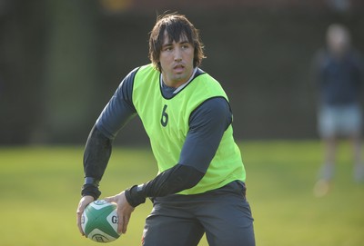 04.03.08 - Wales Rugby Training - Gavin Henson in action during training 