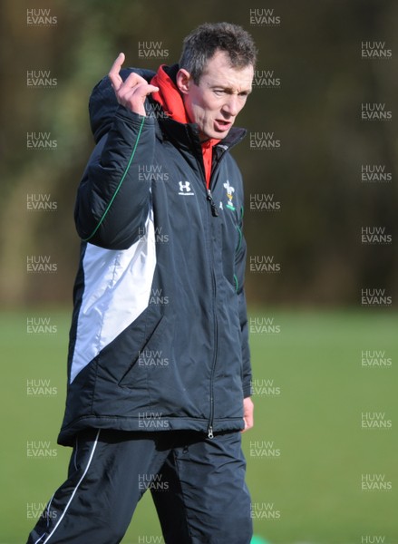 04.03.09 - Wales Rugby Training - Rob Howley(backs coach) makes a point during training. 
