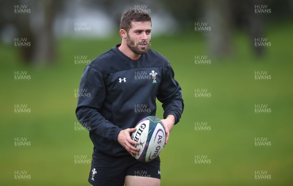 040319 - Wales Rugby Training - Leigh Halfpenny during training