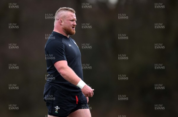 040319 - Wales Rugby Training - Samson Lee during training