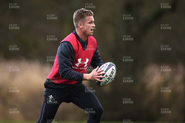 040319 - Wales Rugby Training - Gareth Anscombe during training