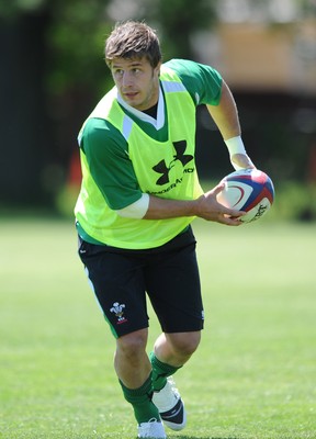04.06.09 - Wales Rugby Training - Robin Sowden-Taylor in action during training. 