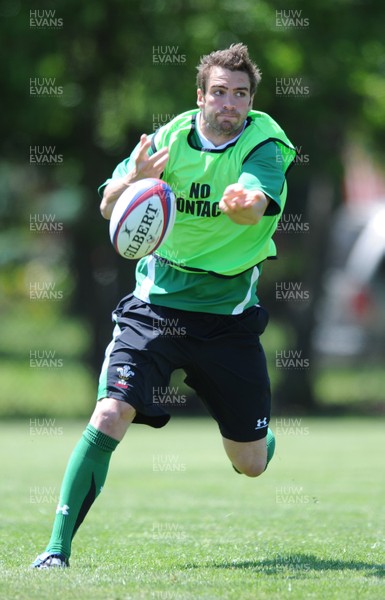 04.06.09 - Wales Rugby Training - Nicky Robinson in action during training. 