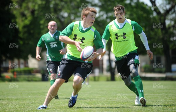 04.06.09 - Wales Rugby Training - Jonathan Davies in action during training. 
