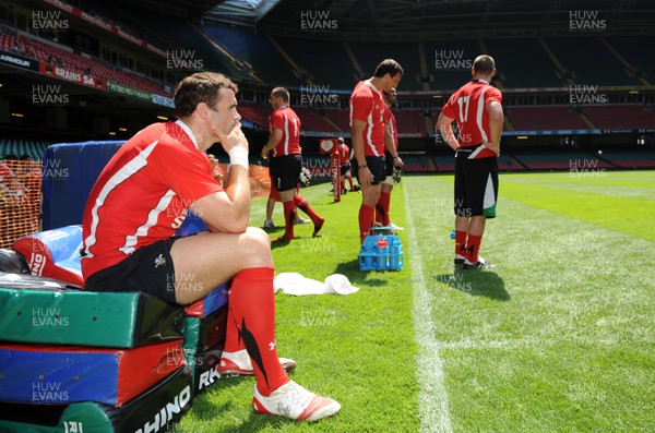 04.06.10 - Wales Rugby Captains Run - Jamie Roberts during training. 
