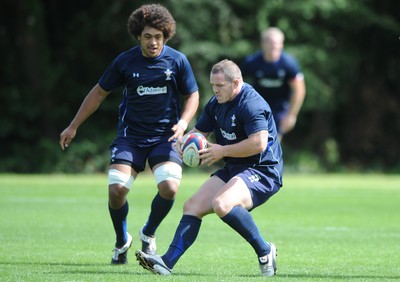 04.08.11 - Wales Rugby Training - Paul James during training. 