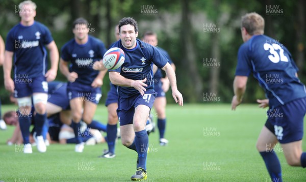 04.08.11 - Wales Rugby Training - Stephen Jones during training. 