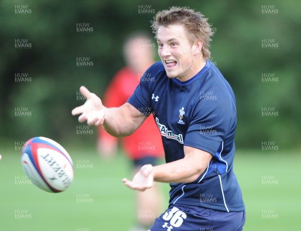 04.08.11 - Wales Rugby Training - Jonathan Davies during training. 