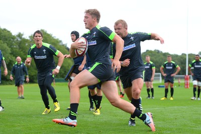 040815 - Wales Rugby Training -Tyler Morgan during training