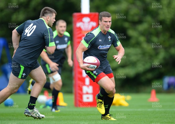 040815 - Wales Rugby Training -Scott Williams during training