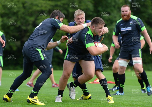 040815 - Wales Rugby Training -Rob Evans during training