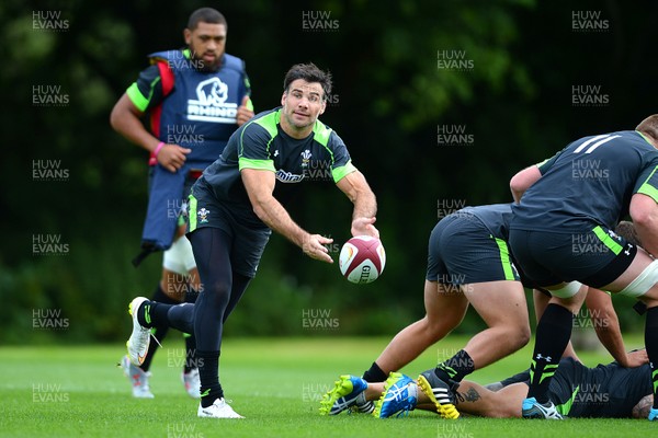 040815 - Wales Rugby Training -Mike Phillips during training