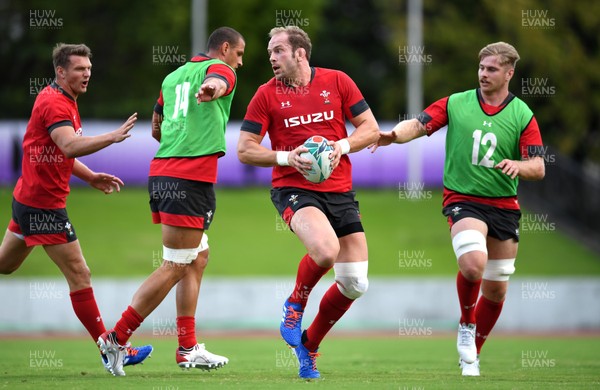 041019 - Wales Rugby Training - Alun Wyn Jones during training