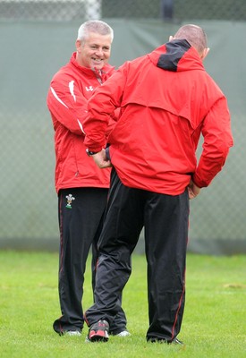 04.11.08 - Wales Rugby Head coach Warren Gatland at a training session ahead of his sides clash against South Africa 