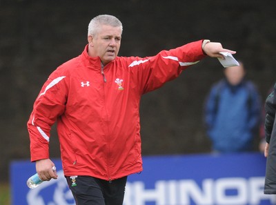 04.11.08 - Wales Rugby Head coach Warren Gatland at a training session ahead of his sides clash against South Africa 