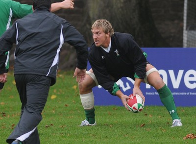 04.11.08 - Wales Rugby New cap Andy Powell at a training session ahead of his sides clash against South Africa 