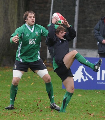 04.11.08 - Wales Rugby Captain Ryan Jones and new cap Leigh Halfpenny at a training session ahead of their sides clash against South Africa 