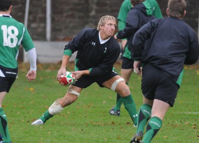04.11.08 - Wales Rugby New cap Andy Powell at a training session ahead of his sides clash against South Africa 