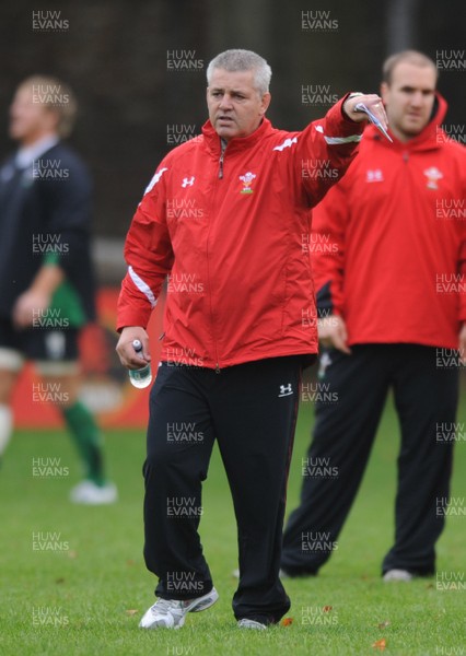 04.11.08 - Wales Rugby Training - Wales coach, Warren Gatland makes a point during training. 