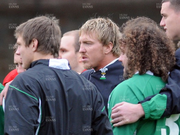 04.11.08 - Wales Rugby New cap Andy Powell at a training session ahead of his sides clash against South Africa 