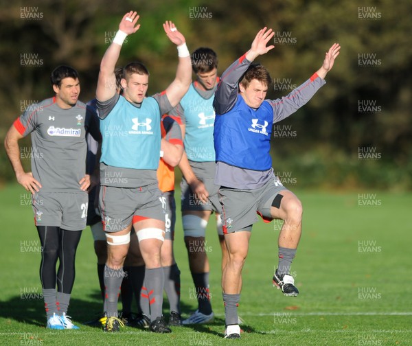 041113 - Wales Rugby Training -Dan Lydiate and Jonathan Davies during training