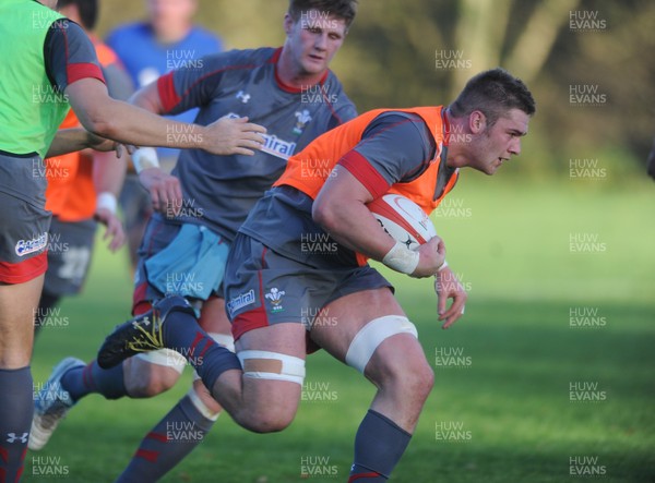 041113 - Wales Rugby Training -Dan Lydiate during training