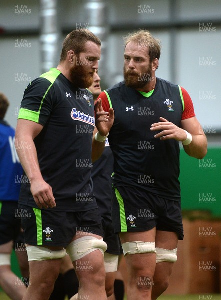 041114 - Wales Rugby Training -Jake Ball and Alun Wyn Jones during training