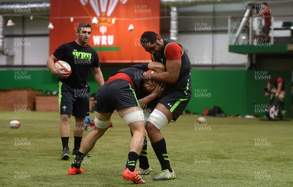 041114 - Wales Rugby Training -Sam Warburton and Toby Faletau during training