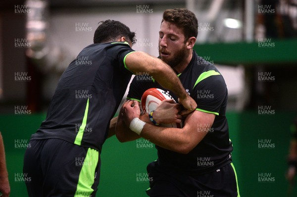 041114 - Wales Rugby Training -Alex Cuthbert during training