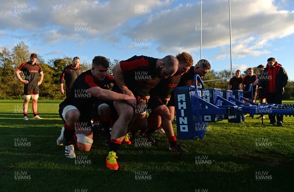 041121 - Wales Rugby Training - Shane Lewis-Hughes, WillGriff John, Bradley Roberts and Wyn Jones during training