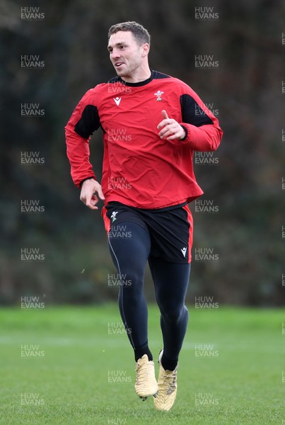 041220 - Wales Rugby Training - George North during training