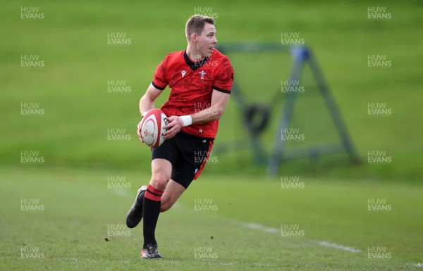041220 - Wales Rugby Training - Liam Williams during training